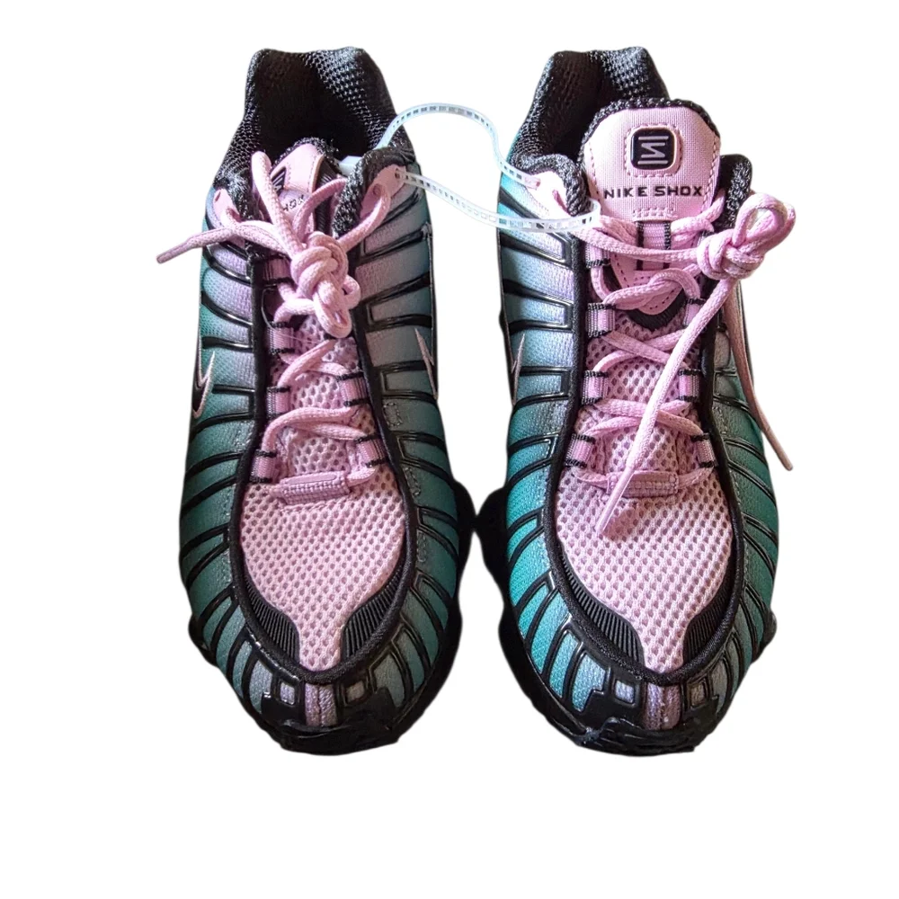 SOLD Nike Shox Women's Athletic Shoes Size 6 (On Sale $130) - Picture 2 of 5